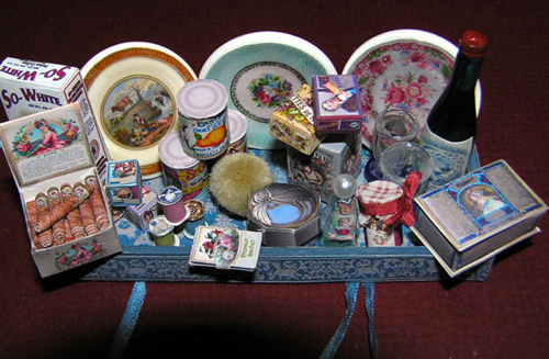 Peddler's tray filled