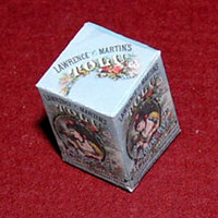 1 inch scale: perfume